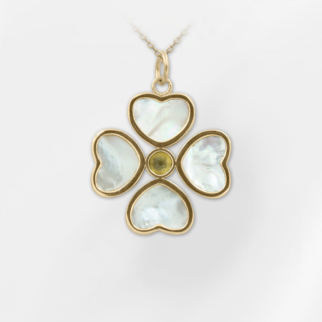 Anthos- Clover Pendant Necklace – Mother of Pearl, 18k Gold-Plated Sterling Silver