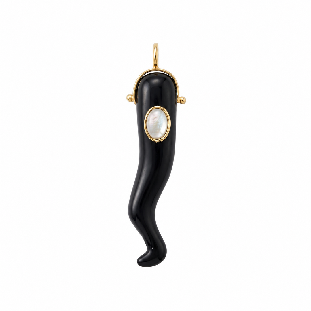Nyx Italian Corno Pendant · Black