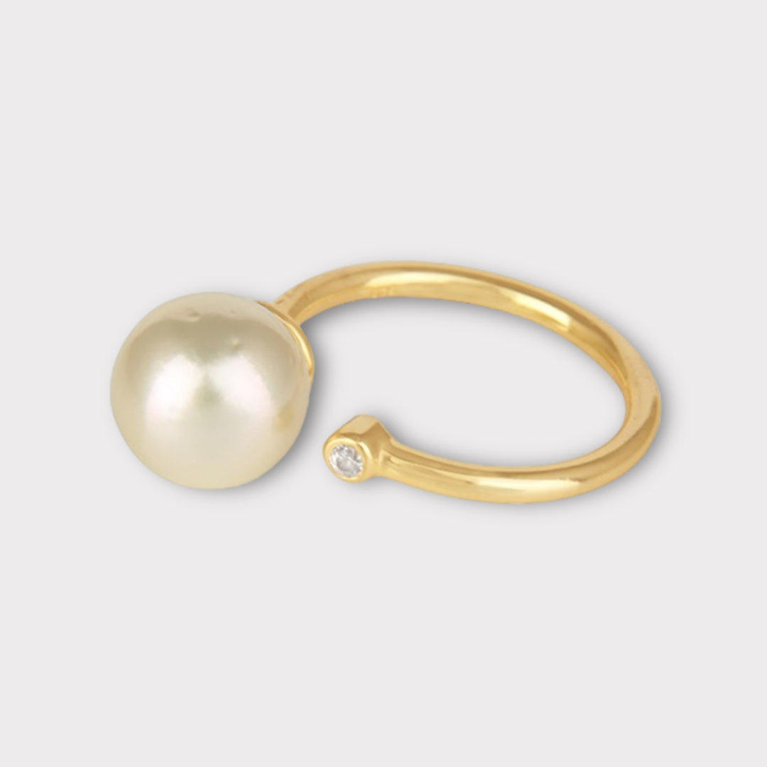 Chloe Ring with Pearl and White Zircon